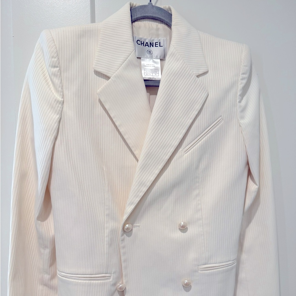 Sold💔Chanel jacket and pants suit set